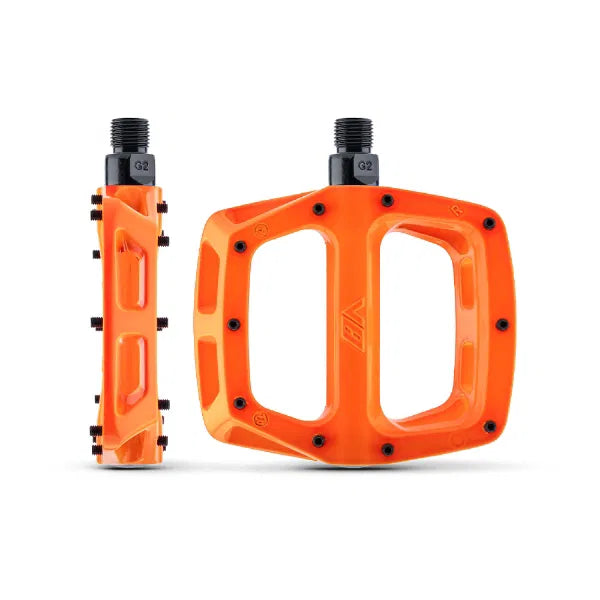 DMR V8 Pedals