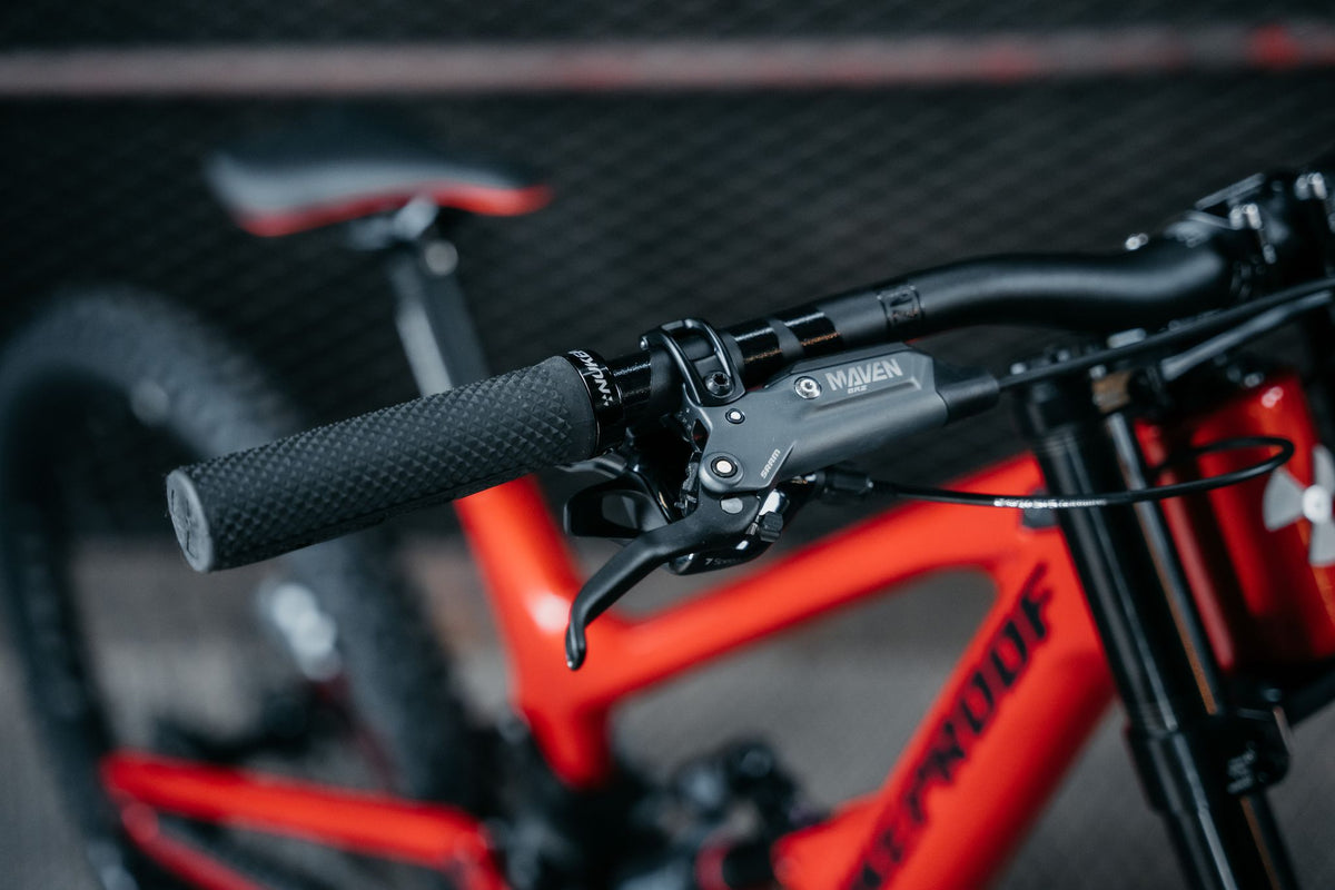 Nukeproof Dissent 297 Carbon Pro Downhill Bike