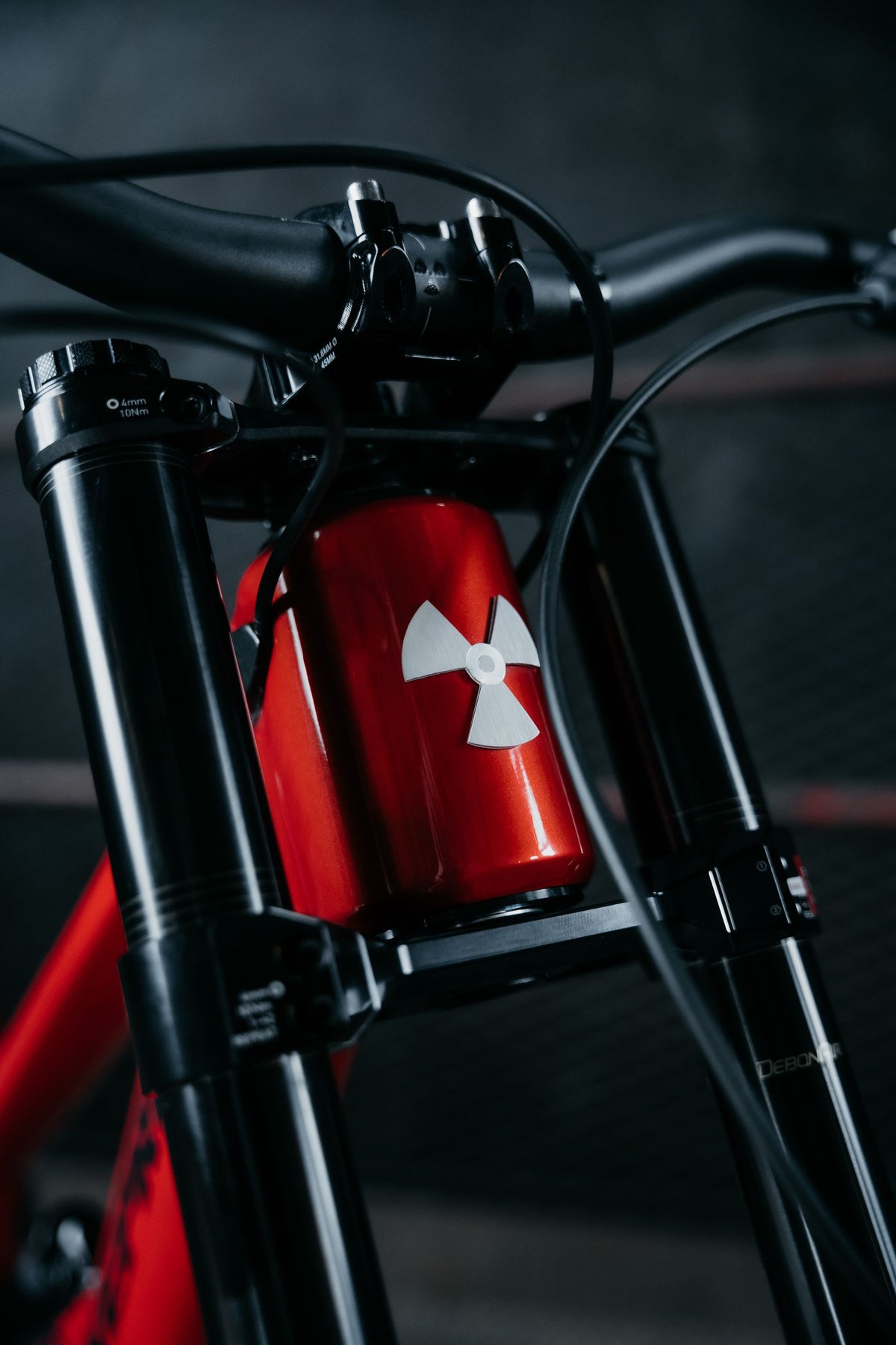 Nukeproof Dissent 297 Carbon Pro Downhill Bike