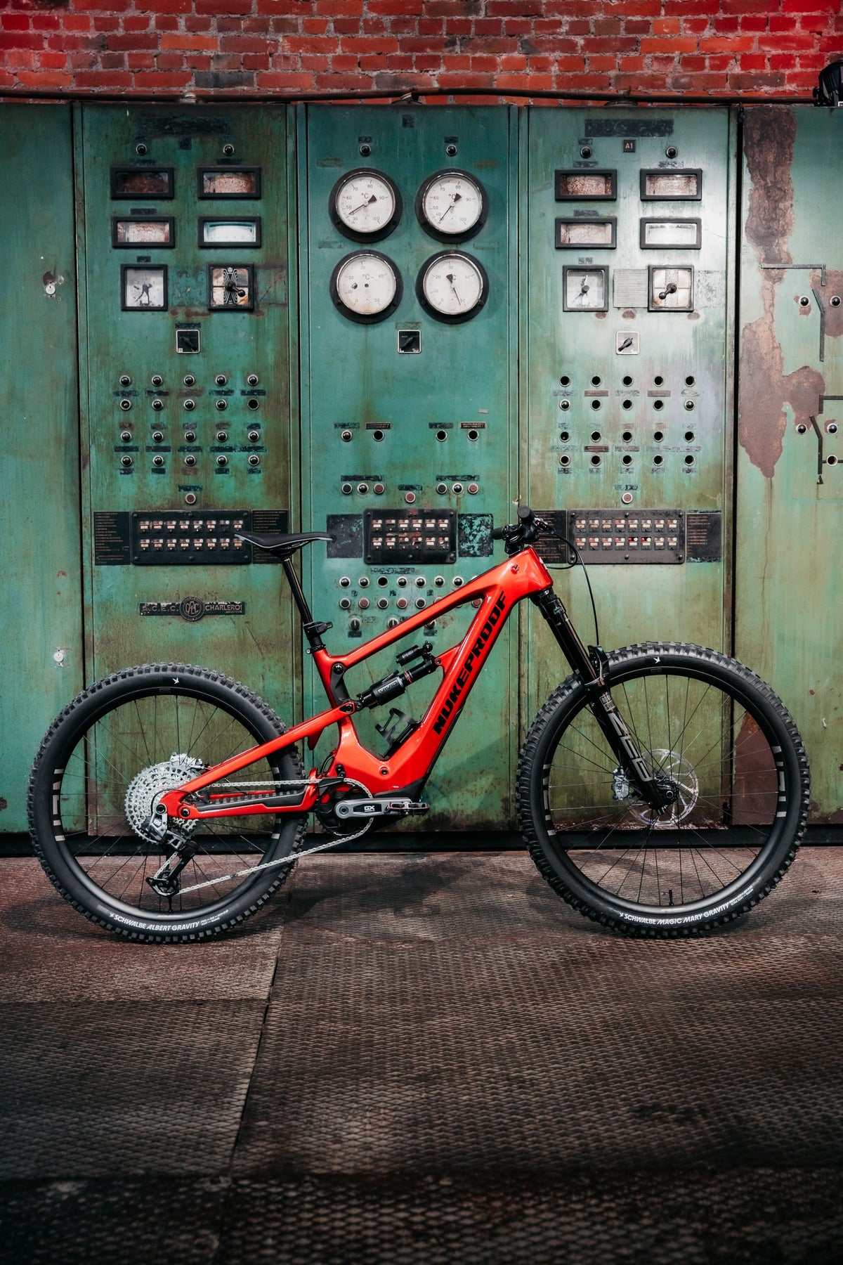 Nukeproof Megawatt 297 Carbon Pro Enduro E-Bike
