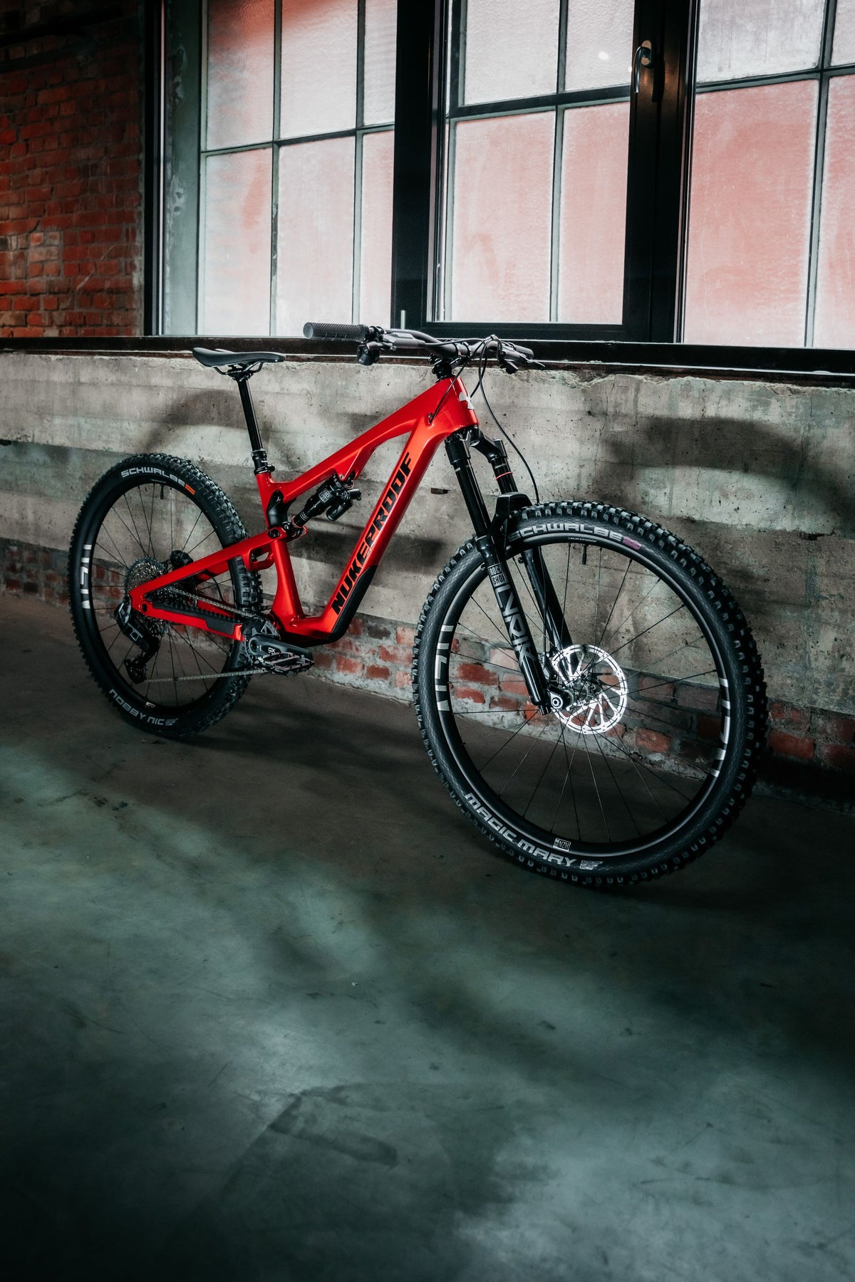 Nukeproof Reactor 290 Carbon Pro Trail Bike