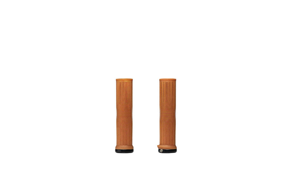 Title LO1 Grips
